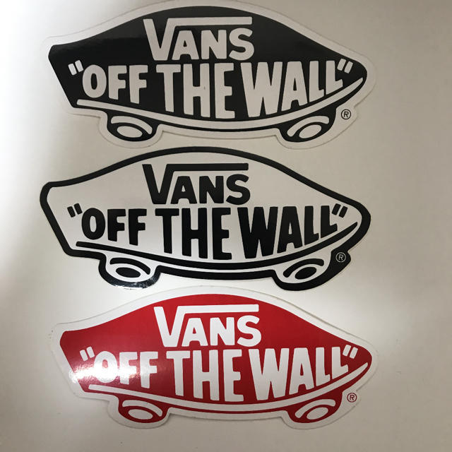 VANS(ヴァンズ)の【縦6.5cm横15cm】VANS ステッカー スケボー 単品購入可 スポーツ/アウトドアのスポーツ/アウトドア その他(スケートボード)の商品写真