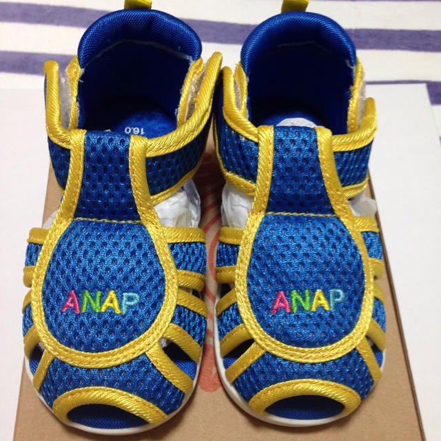 ANAP Kids(アナップキッズ)のANAPkids 16センチ キッズ/ベビー/マタニティのキッズ靴/シューズ(15cm~)(サンダル)の商品写真