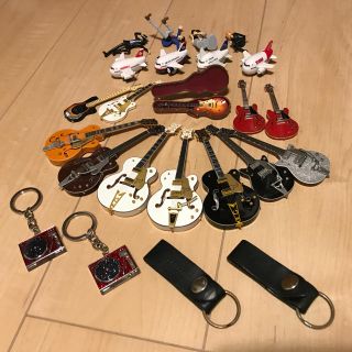 ギブソン(Gibson)のおもちゃ箱？扱い : ギター 玩具( ギブソン、グレッチ )、キーホルダー、他(エレキギター)