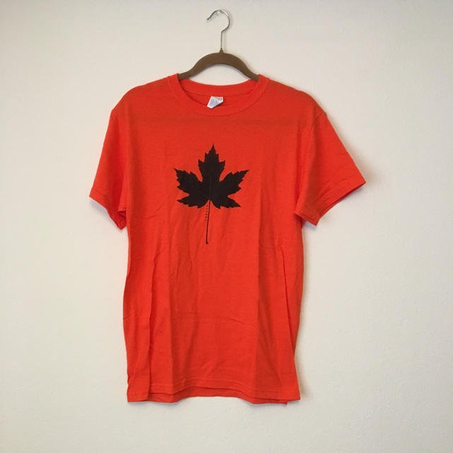 192.Canada ロゴ入り Tシャツ オレンジ メンズのトップス(Tシャツ/カットソー(半袖/袖なし))の商品写真