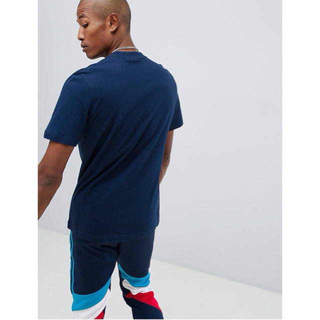 adidas(アディダス)の【Mサイズ】新品タグ付き adidas デザイン Tシャツ ネイビー メンズのトップス(Tシャツ/カットソー(半袖/袖なし))の商品写真