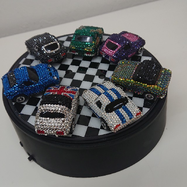 SWAROVSKI(スワロフスキー)のスワロフスキーデコプルバックミニカー エンタメ/ホビーのおもちゃ/ぬいぐるみ(ミニカー)の商品写真