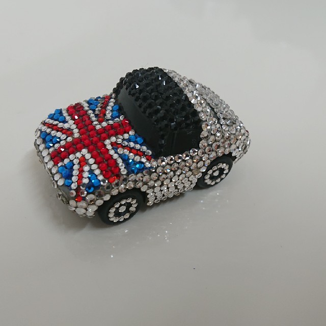 SWAROVSKI(スワロフスキー)のスワロフスキーデコプルバックミニカー エンタメ/ホビーのおもちゃ/ぬいぐるみ(ミニカー)の商品写真