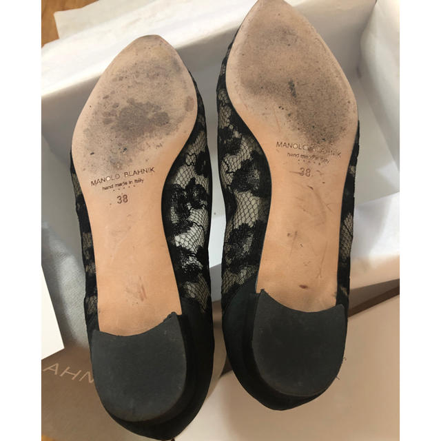 MANOLO BLAHNIK(マノロブラニク)の美品！マノロブラニク ハンギシ ブラックレース フラット 38 レディースの靴/シューズ(バレエシューズ)の商品写真