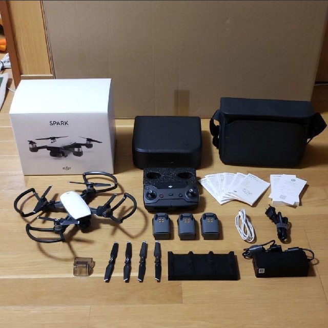 週間売れ筋 【DJI】SPARK/スパーク ドローン フライモアコンボ その他