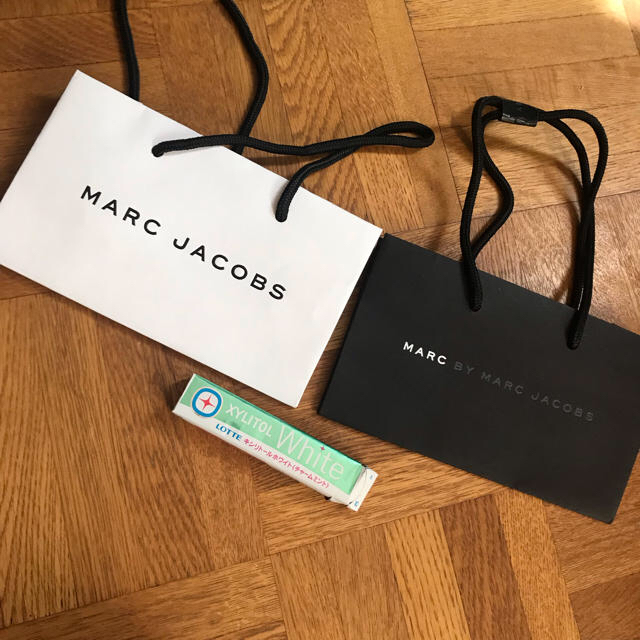 MARC JACOBS(マークジェイコブス)のマークジェイコブス 紙袋 レディースのバッグ(ショップ袋)の商品写真