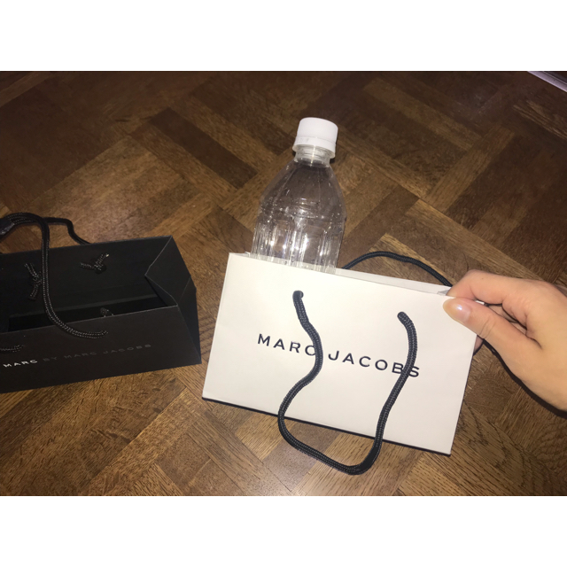 MARC JACOBS(マークジェイコブス)のマークジェイコブス 紙袋 レディースのバッグ(ショップ袋)の商品写真