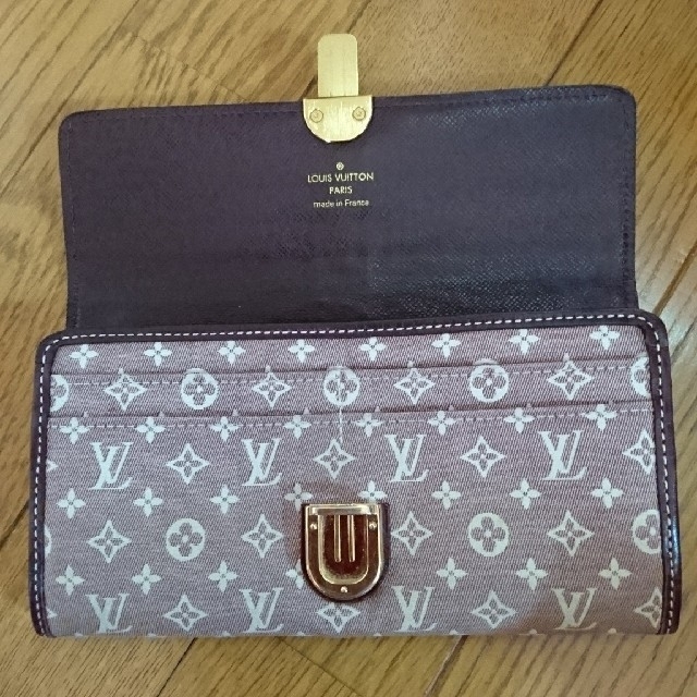 LOUIS VUITTON(ルイヴィトン)の*゜・LOUlS VUlTTON 長財布・゜* レディースのファッション小物(財布)の商品写真