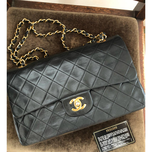 CHANEL(シャネル)のツリーランド様専用 シャネル マトラッセ ショルダーバッグ 26cm レディースのバッグ(ショルダーバッグ)の商品写真