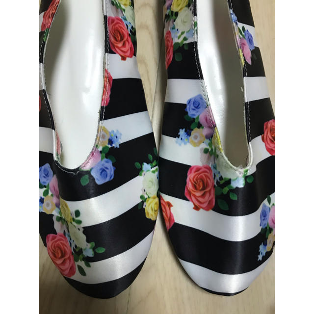 すぐに発送可能 新品 韓国 シルクパンプス ローファー 花柄靴 レディースの靴/シューズ(ローファー/革靴)の商品写真