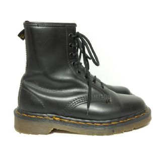 貴重なイングランド製☆ドクターマーチン8ホール/8.5（Dr. Martens）