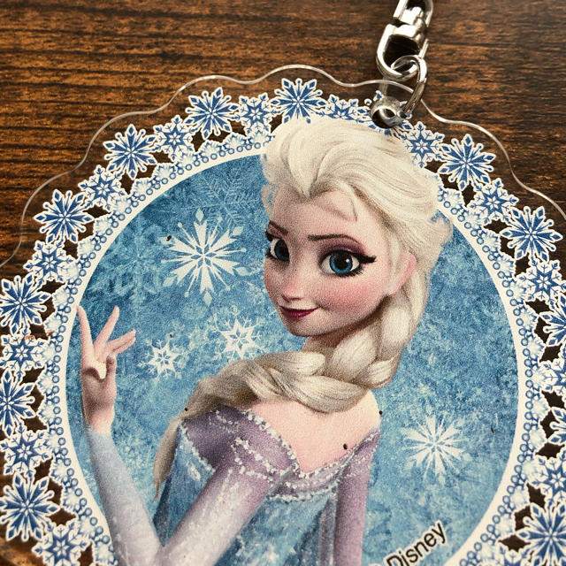 アナと雪の女王(アナトユキノジョオウ)のアナと雪の女王 エルサのキーホルダー エンタメ/ホビーのおもちゃ/ぬいぐるみ(キャラクターグッズ)の商品写真