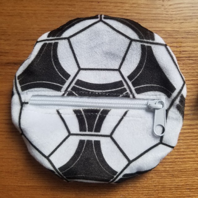 コナンサッカーボール型小物入れの通販 By ミカ S Shop ラクマ