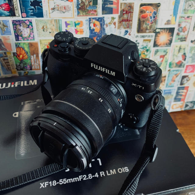 富士フイルム(フジフイルム)のFUJIFILM ミラーレス一眼 X-T1 ブラック スマホ/家電/カメラのカメラ(ミラーレス一眼)の商品写真