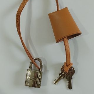 エルメス(Hermes)の美品　エルメス　カデナ＆クロシェット(未使用)(チャーム)