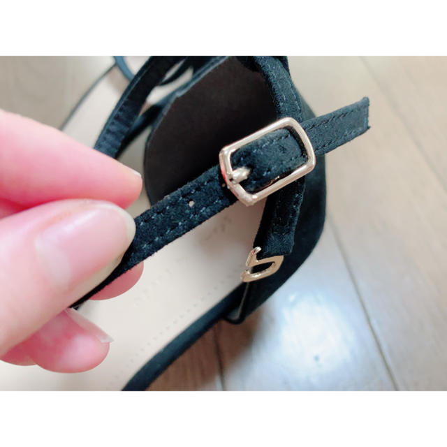 apart by lowrys(アパートバイローリーズ)の良品美品/箱なし★apart by lowrys スエードサンダル レディースの靴/シューズ(サンダル)の商品写真