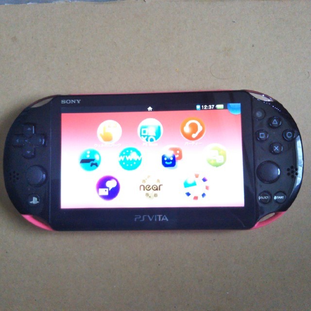 PlayStation Vita(プレイステーションヴィータ)のVita本体 Wi-Fiモデル PCH-2000 メモカ8gb ソフト1本セット エンタメ/ホビーのゲームソフト/ゲーム機本体(携帯用ゲーム機本体)の商品写真