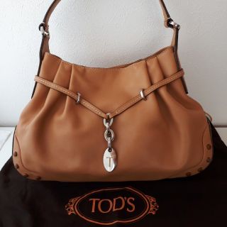 トッズ(TOD'S)のTOD'S　トッズ　ショルダーバッグ(ショルダーバッグ)