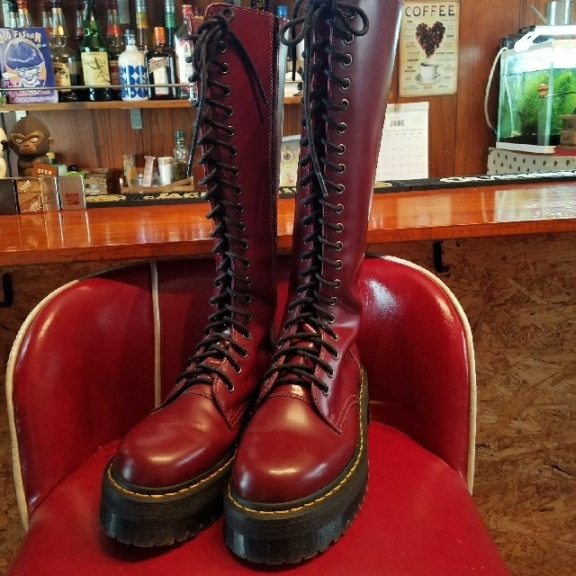 Dr.Martens(ドクターマーチン)のなーな様御成約済み    ドクターマーチン BRITAIN レディースの靴/シューズ(ブーツ)の商品写真