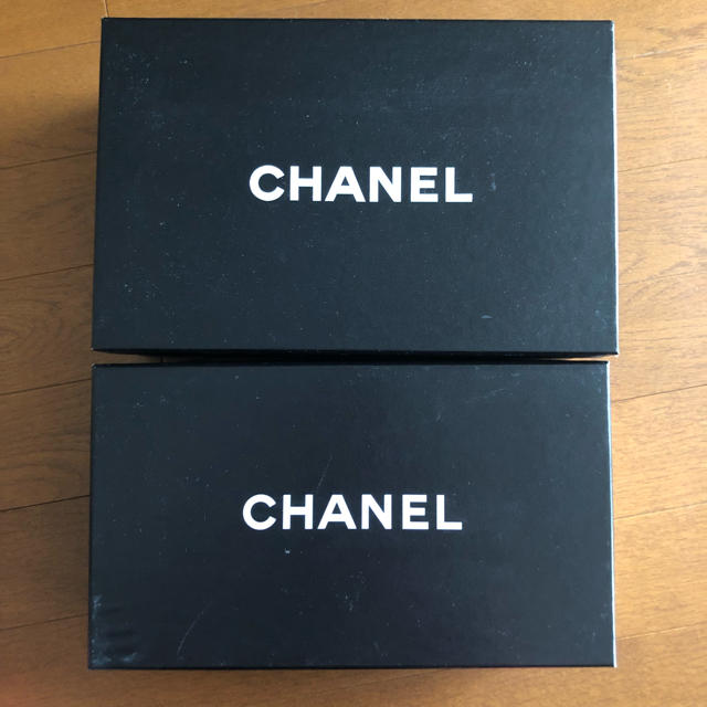 CHANEL(シャネル)のシャネル靴箱2個セット レディースのバッグ(ショップ袋)の商品写真