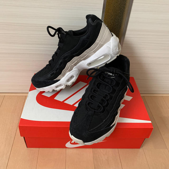 早い者勝ち！！レディース NIKE AIR MAX 95 PRM