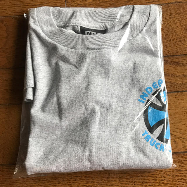 INDEPENDENT(インディペンデント)のINDEPENDENT インディペンデント Tシャツ スポーツ/アウトドアのスポーツ/アウトドア その他(スケートボード)の商品写真