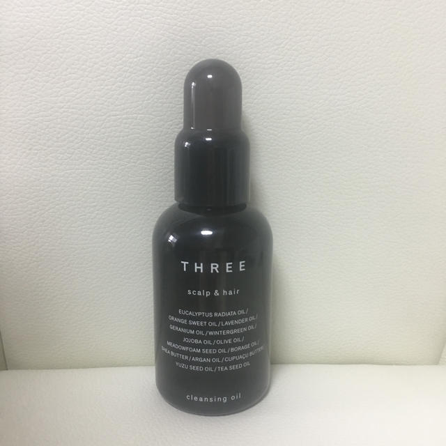 THREE(スリー)のTHREE ヘアクレンジングオイル(60ml) コスメ/美容のヘアケア/スタイリング(ヘアケア)の商品写真