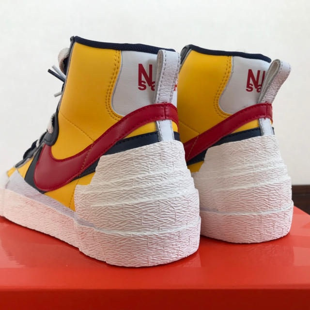 sacai(サカイ)の新品 NIKE×sacai BLAZER ナイキ サカイ ブレーザー 黄色 メンズの靴/シューズ(スニーカー)の商品写真
