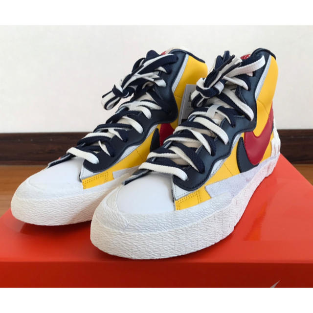 sacai(サカイ)の新品 NIKE×sacai BLAZER ナイキ サカイ ブレーザー 黄色 メンズの靴/シューズ(スニーカー)の商品写真