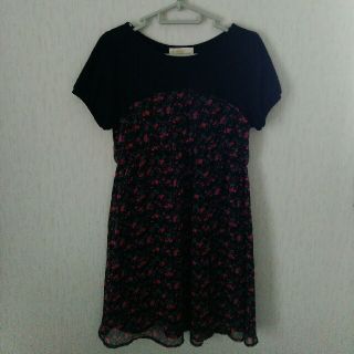 ダブルクローゼット(w closet)のw closet　花柄ワンピース(ひざ丈ワンピース)