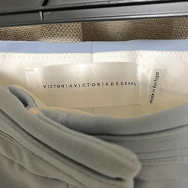Victoria Beckham(ヴィクトリアベッカム)のヴィクトリアベッカム ストレートパンツ アイスブルー 36 レディースのパンツ(カジュアルパンツ)の商品写真