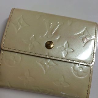 ルイヴィトン(LOUIS VUITTON)のヴィトンヴェルニホワイトお財布(財布)