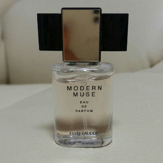 Estee Lauder(エスティローダー)の❇❇ｴｽﾃｨﾛｰﾀﾞｰ  ﾓﾀﾞﾝﾐｭｰｽﾞﾐﾆ香水❇❇ コスメ/美容の香水(香水(女性用))の商品写真