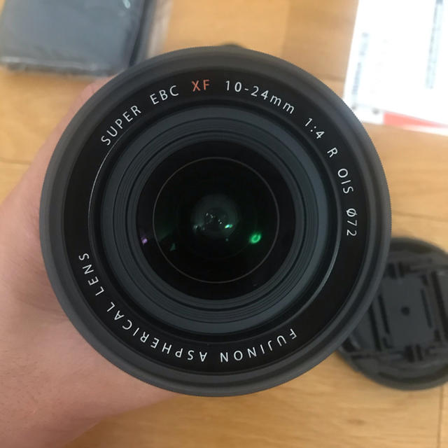 富士フイルム(フジフイルム)のxf10-24mm f4 r ois 新品同様 スマホ/家電/カメラのカメラ(レンズ(ズーム))の商品写真