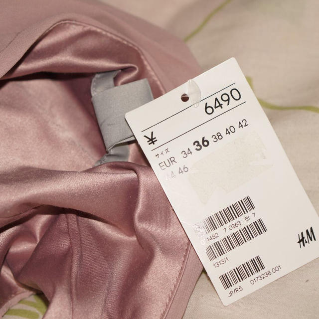 H&M(エイチアンドエム)の値下げ新品H&M　パーティーロングドレス レディースのフォーマル/ドレス(ロングドレス)の商品写真