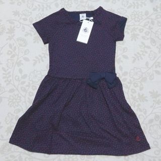 プチバトー(PETIT BATEAU)の新品未使用【PETITBATEAU】ﾌﾟﾘﾝﾄﾌﾚﾝﾁｽﾘｰﾌﾞﾜﾝﾋﾟｰｽ(ワンピース)