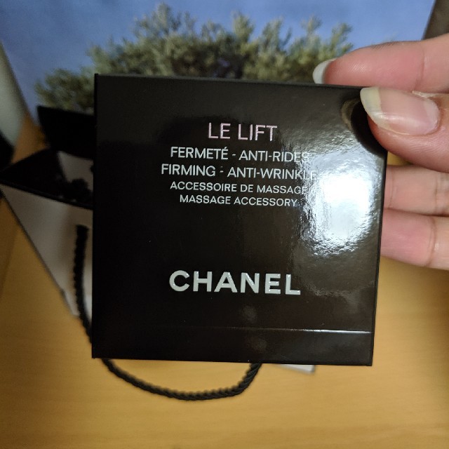 CHANEL(シャネル)のCHANEL　かっさ　アクセソワールドゥマッサージュ コスメ/美容のスキンケア/基礎化粧品(フェイスローラー/小物)の商品写真