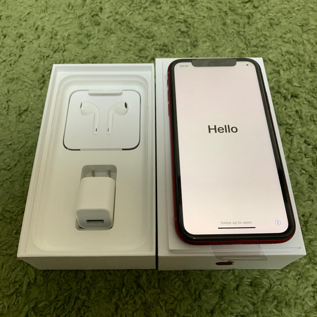 Apple(アップル)のiPhone XR 64G レッド スマホ/家電/カメラのスマートフォン/携帯電話(スマートフォン本体)の商品写真