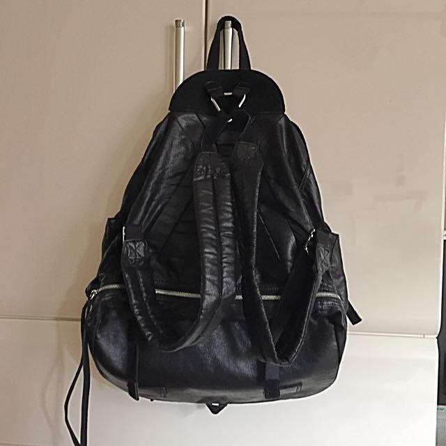 DIESEL(ディーゼル)のDIESELリュック メンズのバッグ(バッグパック/リュック)の商品写真