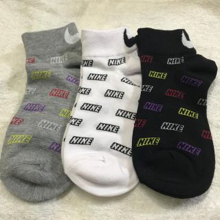 ナイキ(NIKE)の☆新品未使用 ナイキ靴下 キッズ(靴下/タイツ)