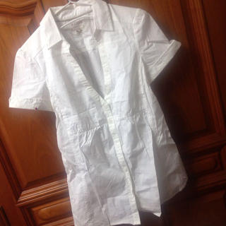 マンゴ(MANGO)のMANGO ホワイトシャツ(シャツ/ブラウス(半袖/袖なし))