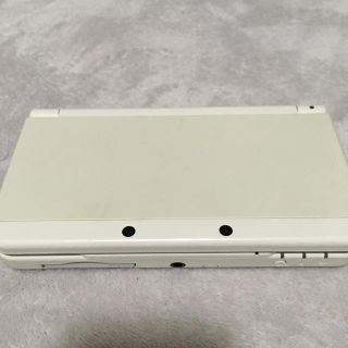 ニンテンドウ(任天堂)のnew 3DS(携帯用ゲーム機本体)