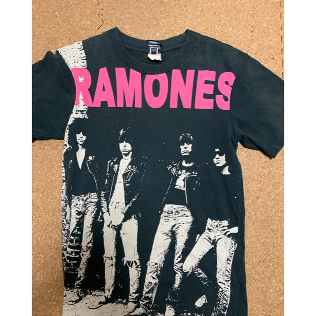 激レアSサイズ！hysteric glamor×RAMONESコラボTシャツ黒 | フリマアプリ ラクマ