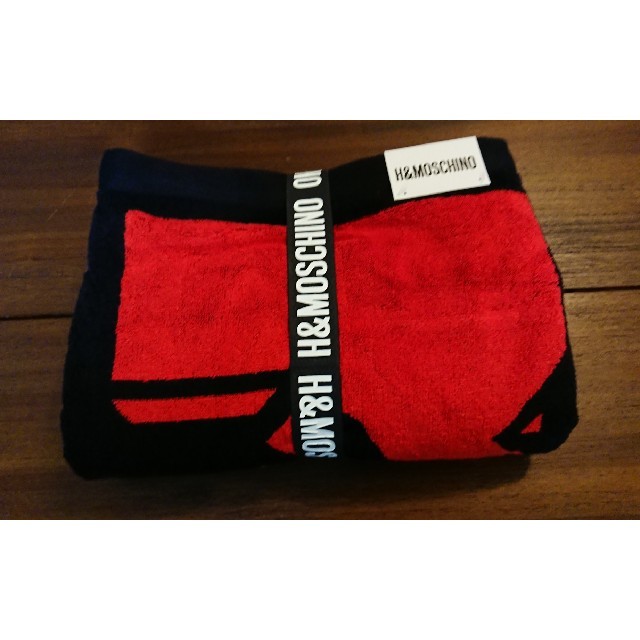 MOSCHINO - H&M MOSCHINO コラボ/ビーチタオルの通販 by ハイジ's shop