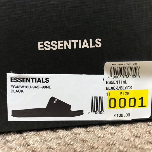 FEAR OF GOD(フィアオブゴッド)のFear Of God Essentials Slide Sandals 黒 メンズの靴/シューズ(サンダル)の商品写真