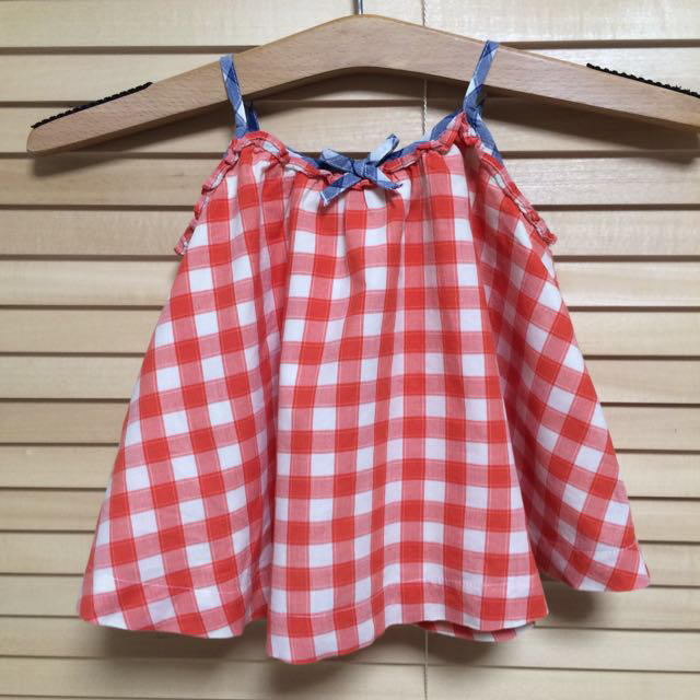 babyGAP(ベビーギャップ)の❤️チェック柄ノースリーブ&パンツ❤️ キッズ/ベビー/マタニティのベビー服(~85cm)(タンクトップ/キャミソール)の商品写真