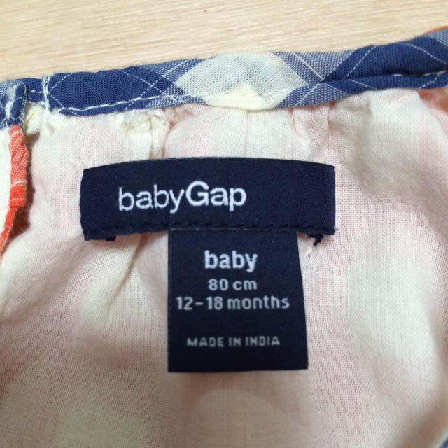 babyGAP(ベビーギャップ)の❤️チェック柄ノースリーブ&パンツ❤️ キッズ/ベビー/マタニティのベビー服(~85cm)(タンクトップ/キャミソール)の商品写真