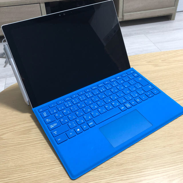 Surface Pro4 キーボード、画面保護シール付き