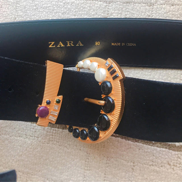 ZARA(ザラ)の【ZARA】ベロア太ベルト レディースのファッション小物(ベルト)の商品写真