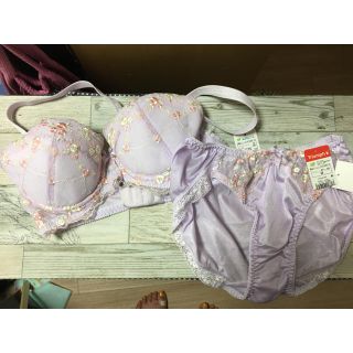 トリンプ(Triumph)のMadelaine様 専用 Triumphブラジャーセット(ブラ&ショーツセット)